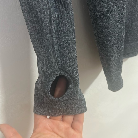 Lululemon Swiftly Tech Long Sleeve Crew Grey size 4 - Picture 3 of 8